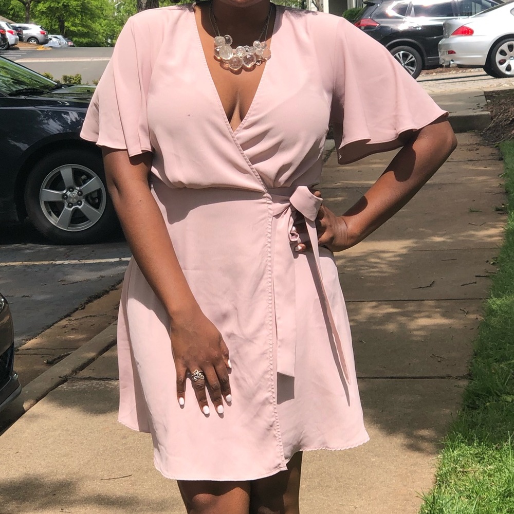 Nude Short sleeve wrap dresss